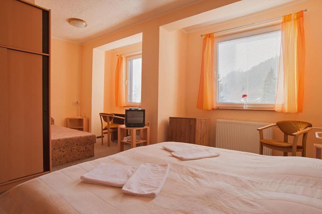 Borova Sihot Atc And Penzion Liptovský Hrádok Extérieur photo